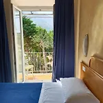 Bed & Breakfast Relais Raffaele By Emilia 3*