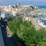 Relais Raffaele By Emilia Bed & Breakfast 3*