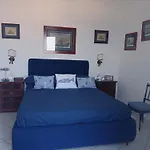 Relais Raffaele By Emilia Bed & Breakfast