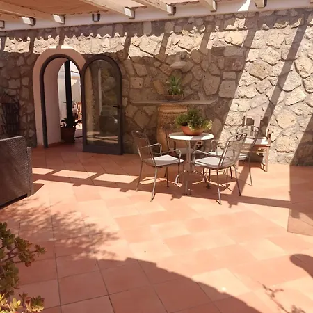 Relais Raffaele By Emilia Bed & Breakfast 3*