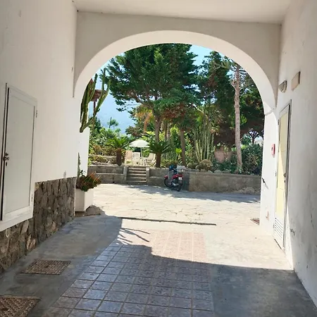 Relais Raffaele By Emilia * איסקיה