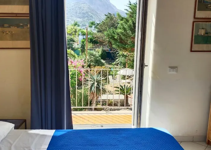 Relais Raffaele By Emilia 3* Форио