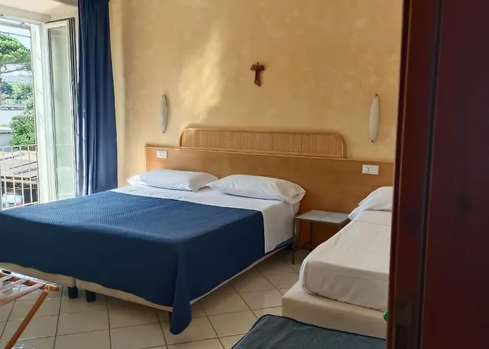 Relais Raffaele By Emilia 3* Форио