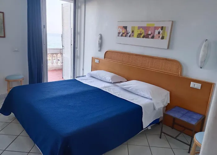 Relais Raffaele By Emilia 3* Форио