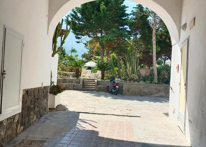 Relais Raffaele By Emilia 3* Форио